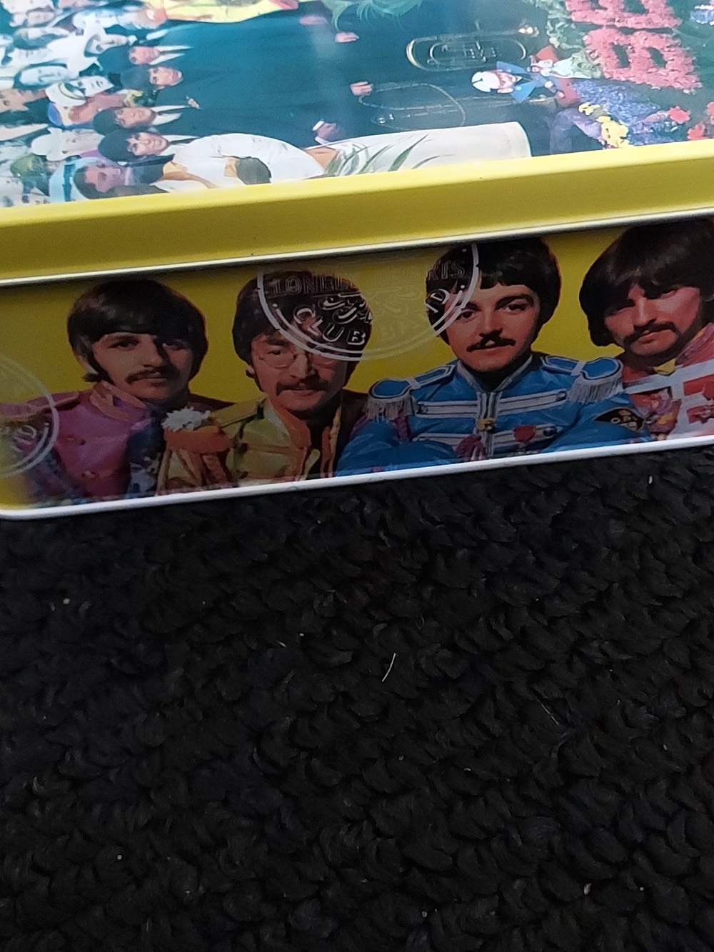 Beatles Collectible Sgt. Peppers Puzzle Tin - Picture 4 of 5